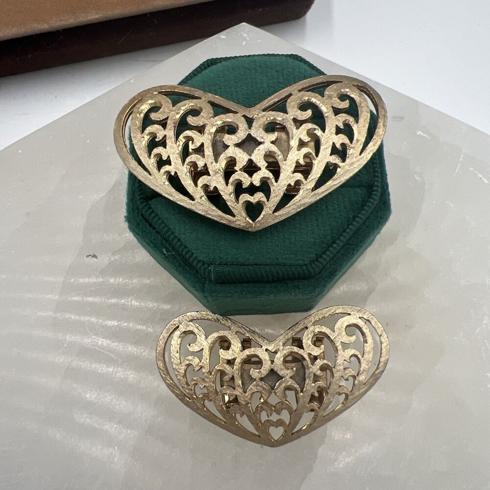 VINTAGE Shoe Clips BUCKLE Hearts Scroll SIGNED Gold Tone Etch Tip Toe Large
